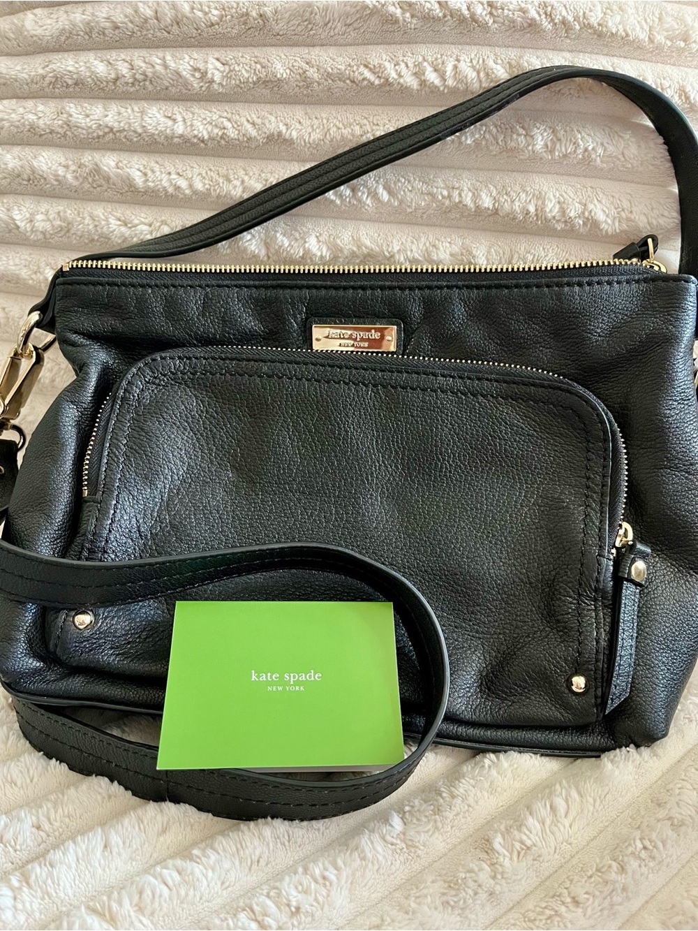NWOT Kate Spade Black Pebbled Leather “Sammie” Crossbody w/ Gold Hardware